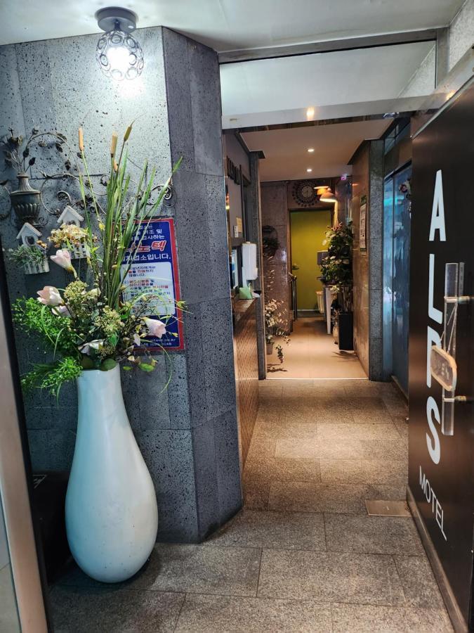 Alps Motel Incshon Kültér fotó